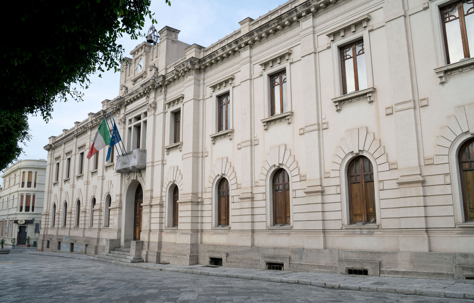 Rifiuti, nuova batosta sul Comune di Reggio Calabria. La Regione vuole 16 milioni