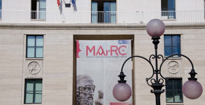 MArRC: cantiere aperto in Piazza Orsi per il restauro della Testa del Filosofo
