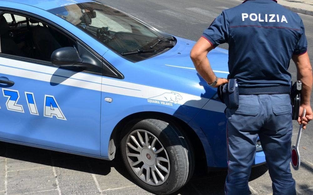 Messina: uomo fermato senza patente, i parenti assediano la caserma