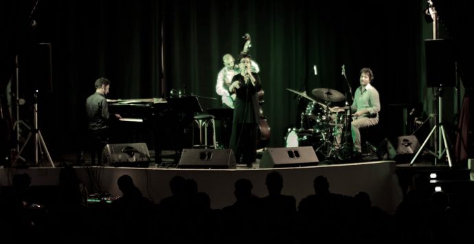 Buona la prima di “Reggio in Jazz”. Ipnotica Montellanico con i brani di Tenco