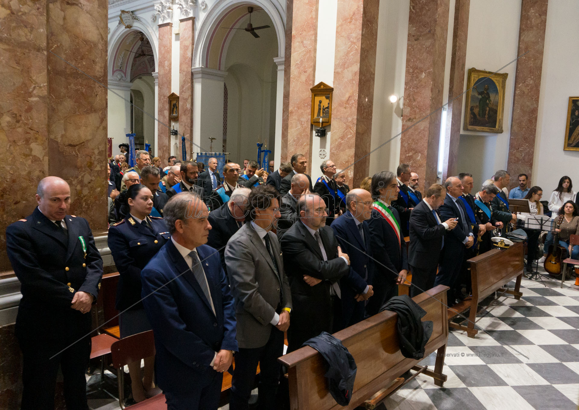Reggio rende omaggio ai caduti. Oggi la cerimonia celebrativa