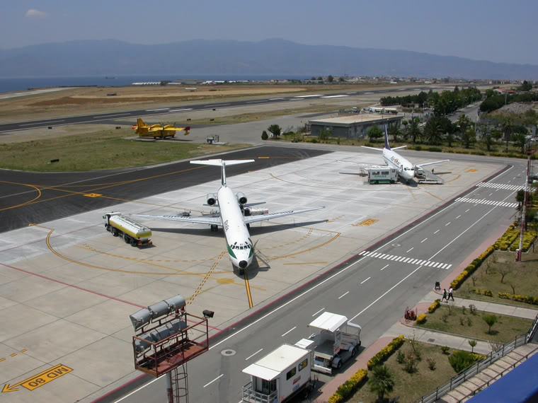 Il comitato pro aeroporto chiarisce: «La verità è che manca il piano industriale»