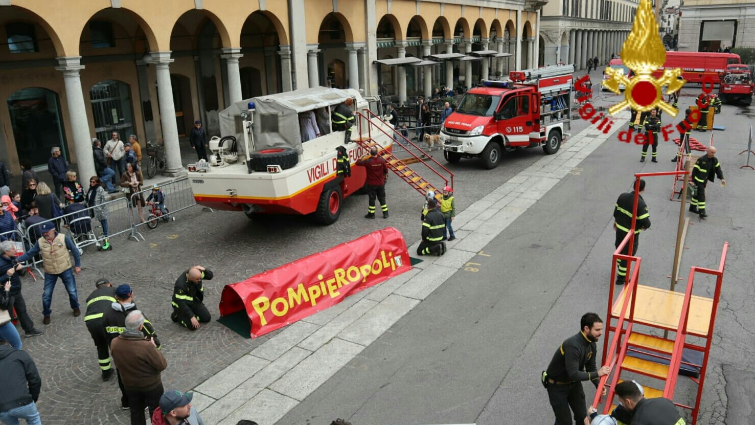 “Pompieropoli”, domenica appuntamento a piazza Italia