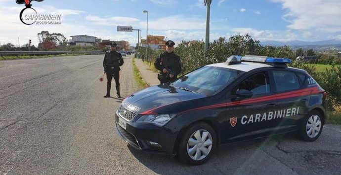 Ruba i cordoli della pista ciclabile, arrestato dai carabinieri