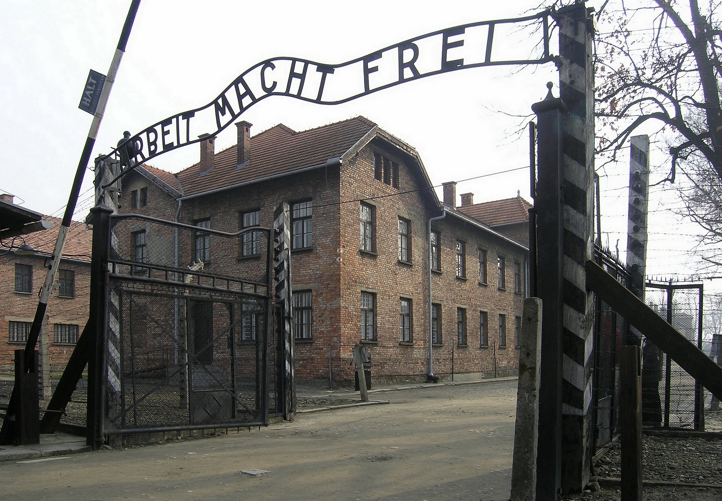 Una medaglia alla memoria per gli internati nei lager nazisti