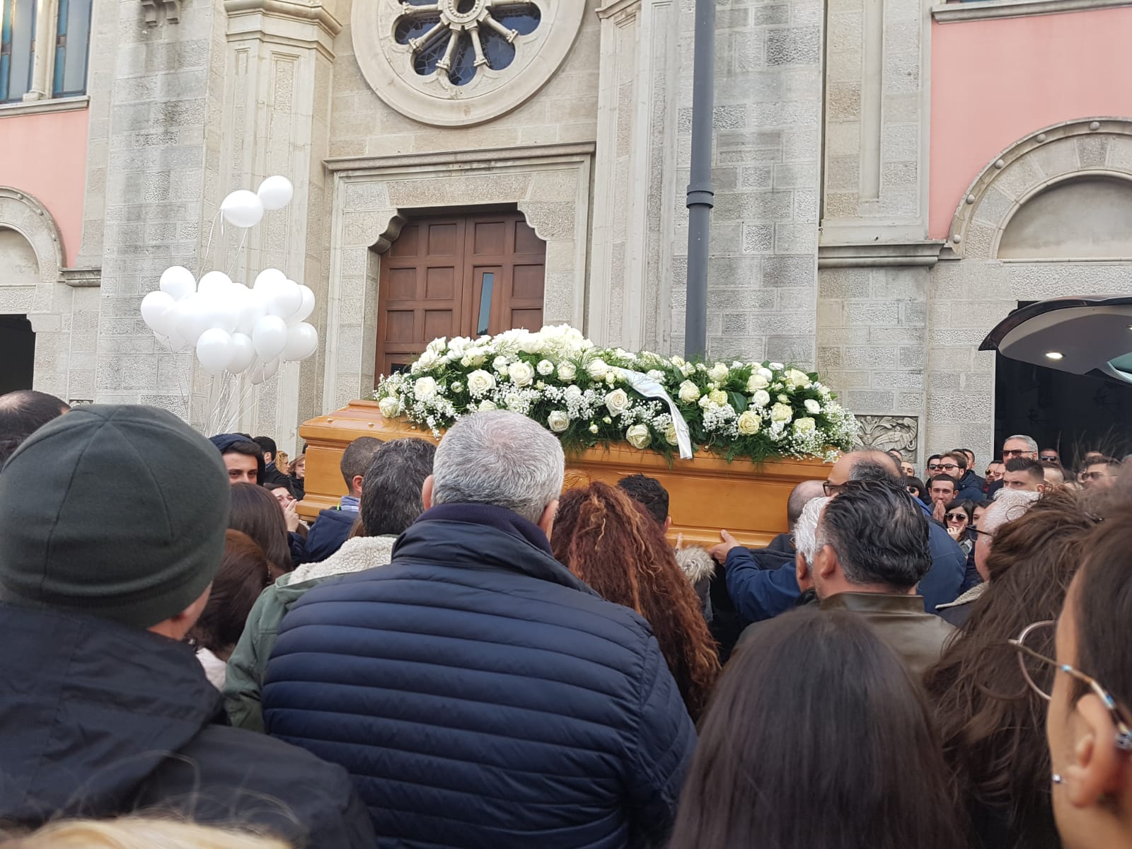 Taurianova piange Chiara Fava. L’addio struggente dopo l’incidente a Melicucco