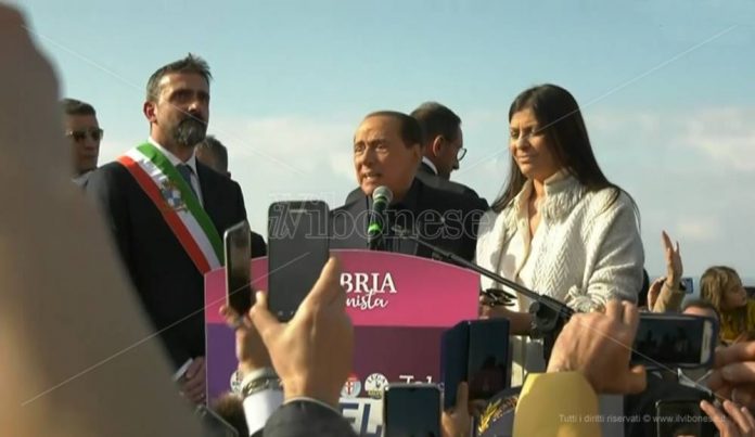 Berlusconi in Calabria: «La Santelli non me l’ha data»