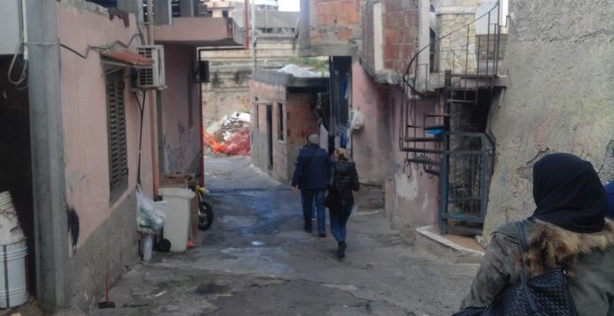 Reggio: il ghetto dell’Ex Polveriera esiste ancora