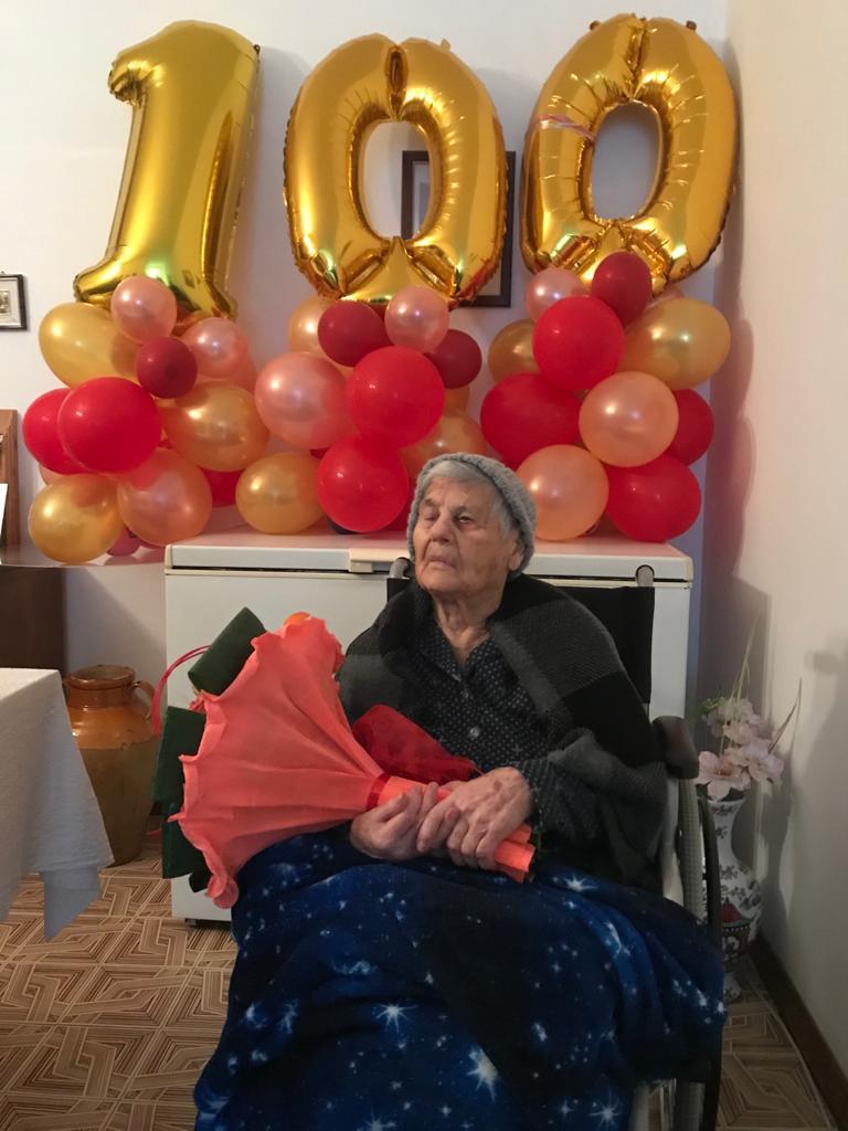 Sant’Ilario festeggia la nonnina centenaria. Gli auguri dell’amministrazione comunale