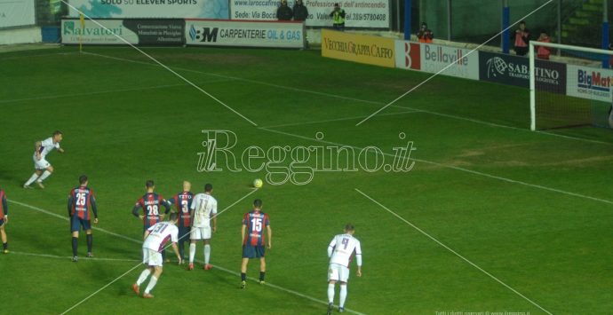 Calcio, Reggina: prima sfida in B contro la Virtus Entella
