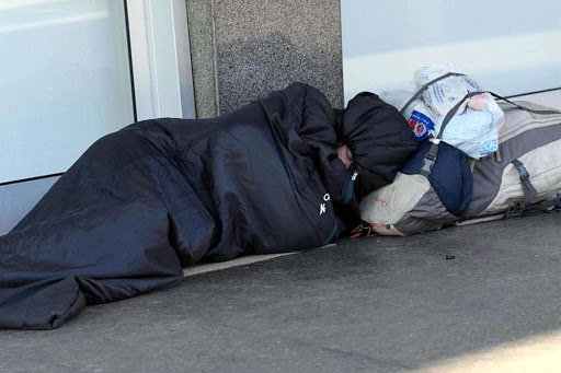 Coronavirus, Reggio Bene Comune: «Subito interventi per i senzatetto»