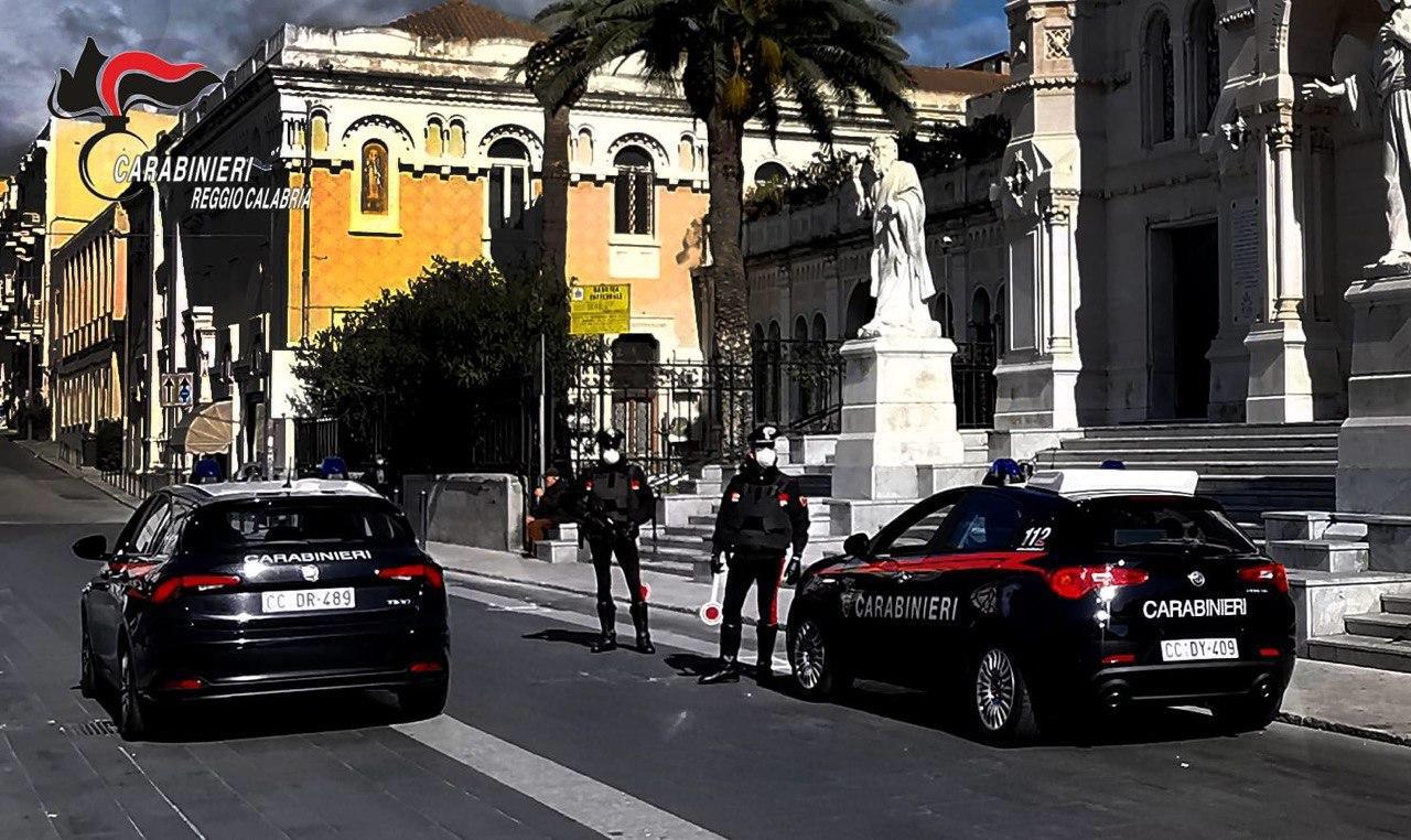 Coronavirus a Reggio Calabria, carabinieri sequestrano 1500 confezioni di igienizzante privo delle autorizzazioni ministeriali