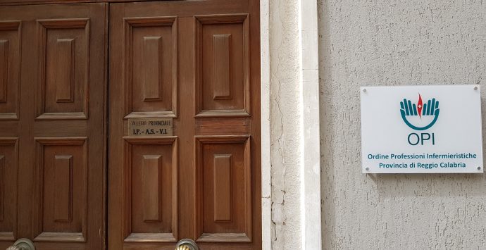Coronavirus a Reggio Calabria, l’Opi stanzia un bonus da 100 euro per gli infermieri in prima linea