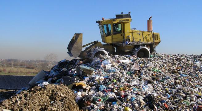 Emergenza rifiuti, il Comitato dei Comuni della Locride chiede interventi a Crinò e Sainato