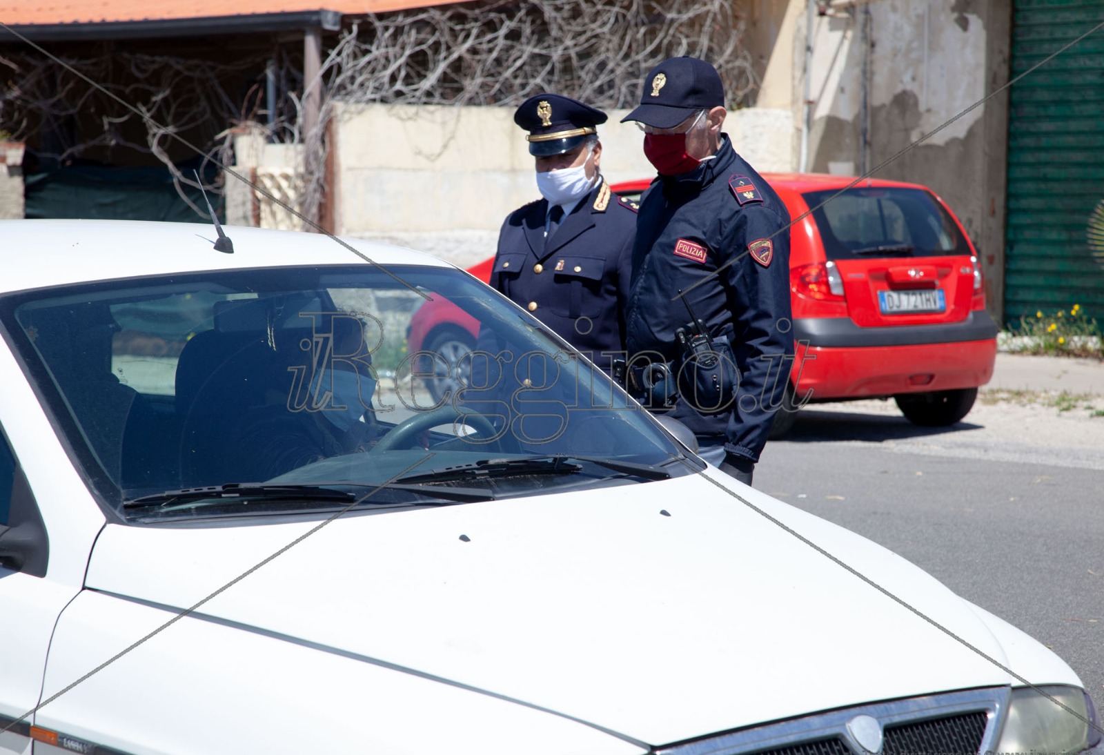 Coronavirus a Reggio Calabria, mancato rispetto del distanziamento: multate due persone