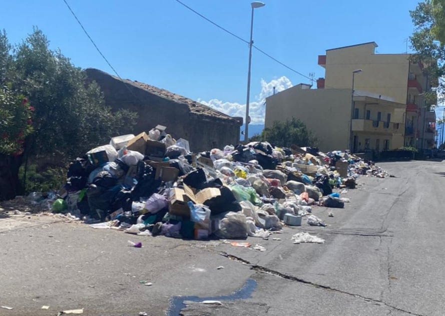 Emergenza rifiuti, Sorgonà: «Mosorrofa è diventata la discarica di Reggio Calabria»