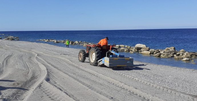 Reggio Calabria, parte il piano comunale di pulizia straordinarie per le spiagge