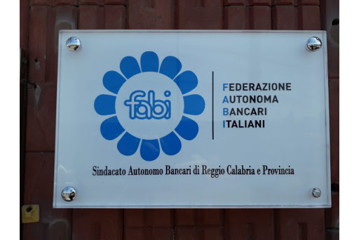 Reggio Calabria, atti di vandalismo alla sede della Fabi