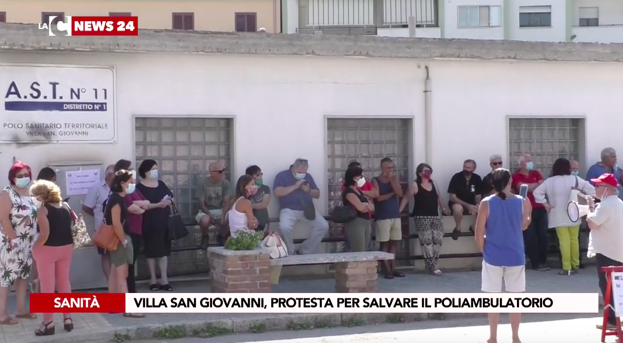 Villa San Giovanni, sit-in di protesta per scongiurare la chiusura del poliambulatorio Asp