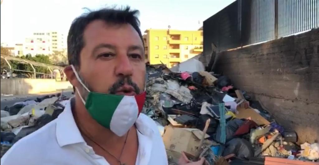 Rifiuti a Reggio Calabria, il Pd replica a Salvini: «Pagliacciata di pessimo gusto»