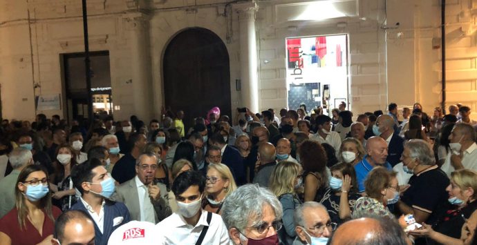 Elezioni Reggio, bagno di folla per l’inaugurazione della segreteria di Minicuci
