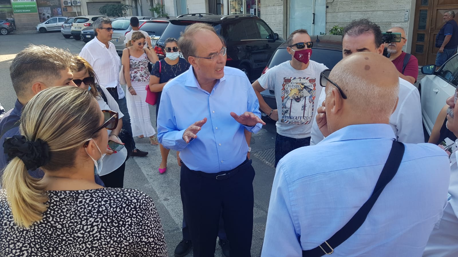 Elezioni Reggio Calabria, Minicuci a Gebbione: «I cittadini sono stanchi e rassegnati»