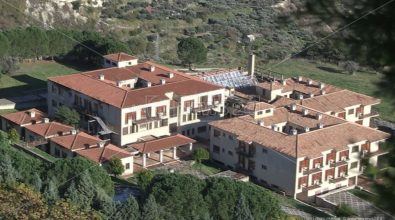 A Gerace il paradigma dello spreco: l’ospedale fantasma in uno dei borghi più belli d’Italia