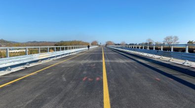 Locride, dopo tre anni di cantiere riaperto il ponte Allaro