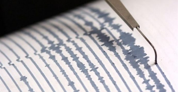 Forte terremoto in Calabria, trema quasi tutta la regione. Magnitudo tra 4.1 e 4.6