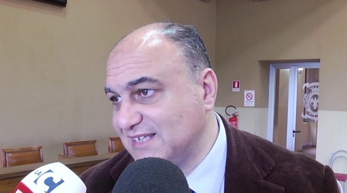 Ospedale Locri, il sindaco Calabrese bacchetta il Pd: «Dov’era in questi anni?»