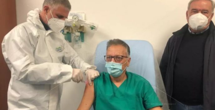Il Gom di Reggio Calabria termina la prima fase vaccinale con 1300 dosi