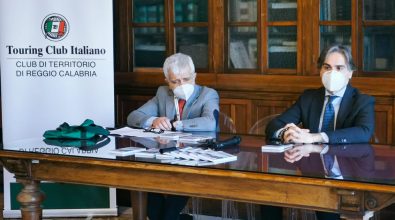 Alla scoperta della “Terra dei sensi” la nuova guida verde pocket del TCI dedicata a Reggio Calabria