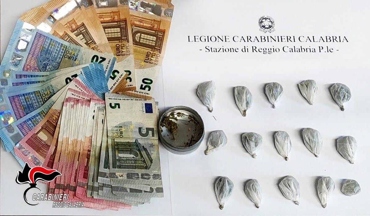 Reggio, 34enne arrestato dai carabinieri per detenzione ai fini di spaccio