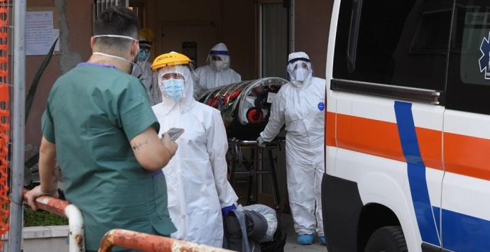 Coronavirus, otto morti in due giorni a Reggio Calabria. Boom di casi positivi