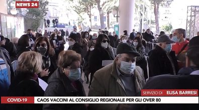 Caos vaccini a Reggio Calabria, la rabbia dei cittadini per attese estenuanti e disorganizzazione totale