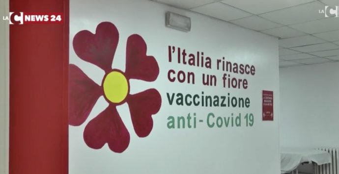 Calabria resistente e solidale: «Garantire il diritto alla vaccinazione per tutti»
