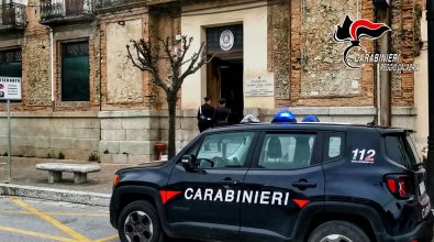 Aggredisce un uomo, gli sperona l’auto e picchia la moglie: arrestato dai carabinieri