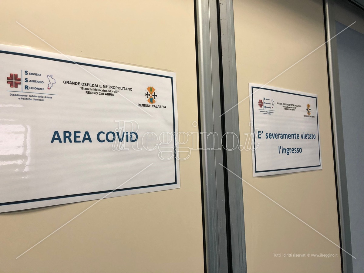 Coronavirus, ancora un morto a Reggio Calabria: 900 i nuovi positivi