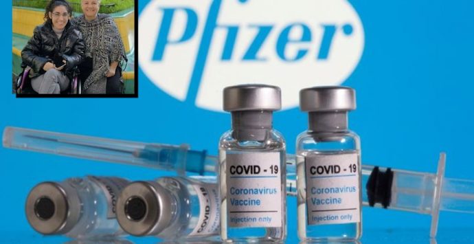 Nuovo blocco Pfizer. Vaccini finiti e pazienti mandati a casa nonostante la prenotazione