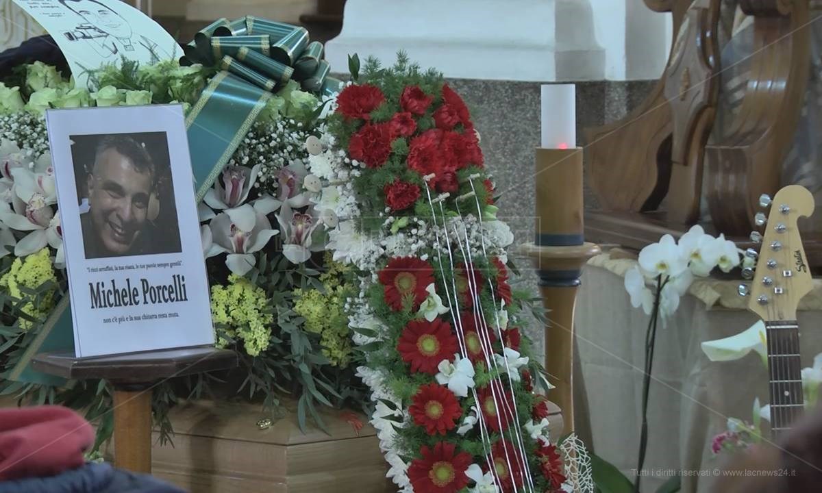 L’ultimo commovente saluto, a Limbadi i funerali del nostro Michele Porcelli