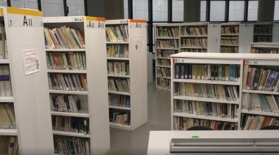 A Reggio la Giornata mondiale del Libro tra gli scaffali aperti della storica biblioteca di Architettura – VIDEO