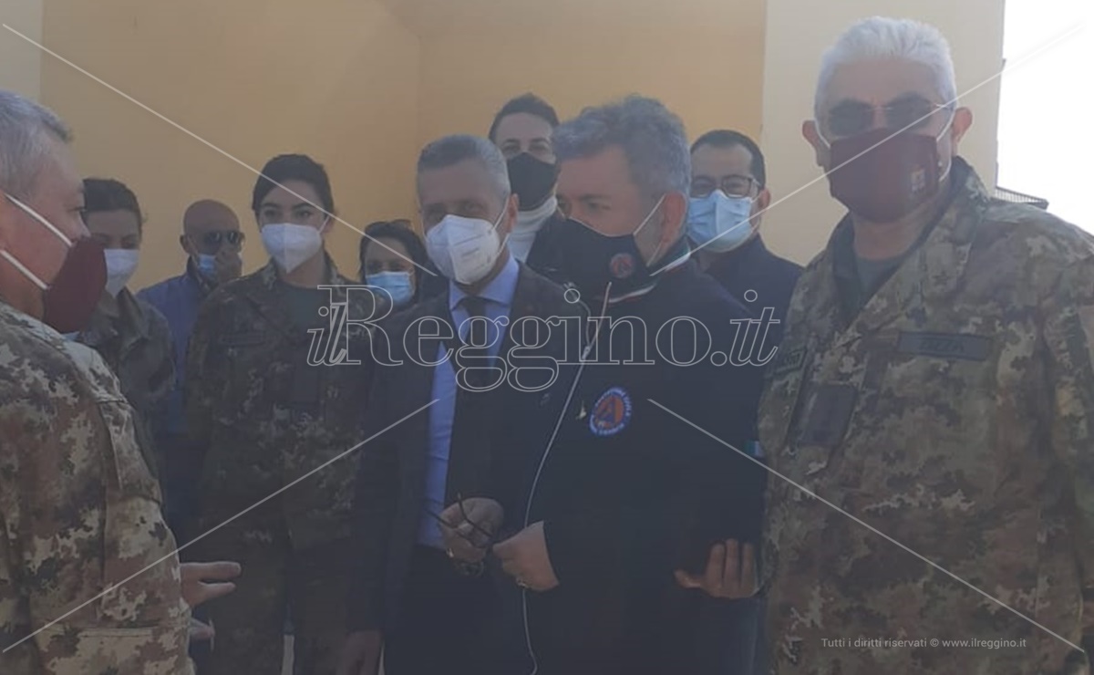 Centro vaccinale di Taurianova, anche l’Esercito somministrerà le dosi