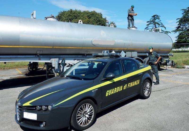 Petrol mafie, 49 misure cautelari contro il clan Mancuso – NOMI