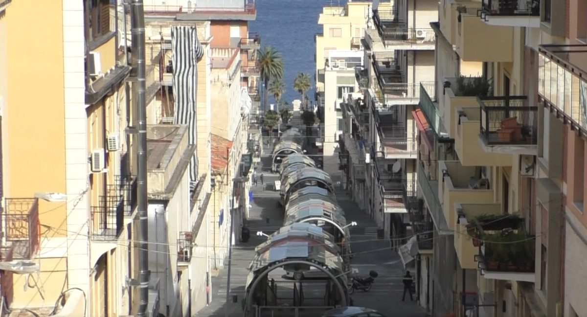 Reggio, Albanese: «Strade in rifacimento e tapis roulant pronto a riaprire»