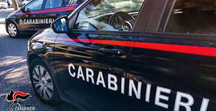 Cultura della legalità, i carabinieri incontrano gli studenti di Serrata