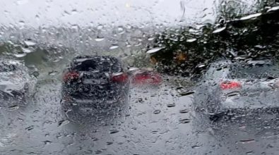 Maltempo a Reggio, risveglio tra forti piogge e temporali