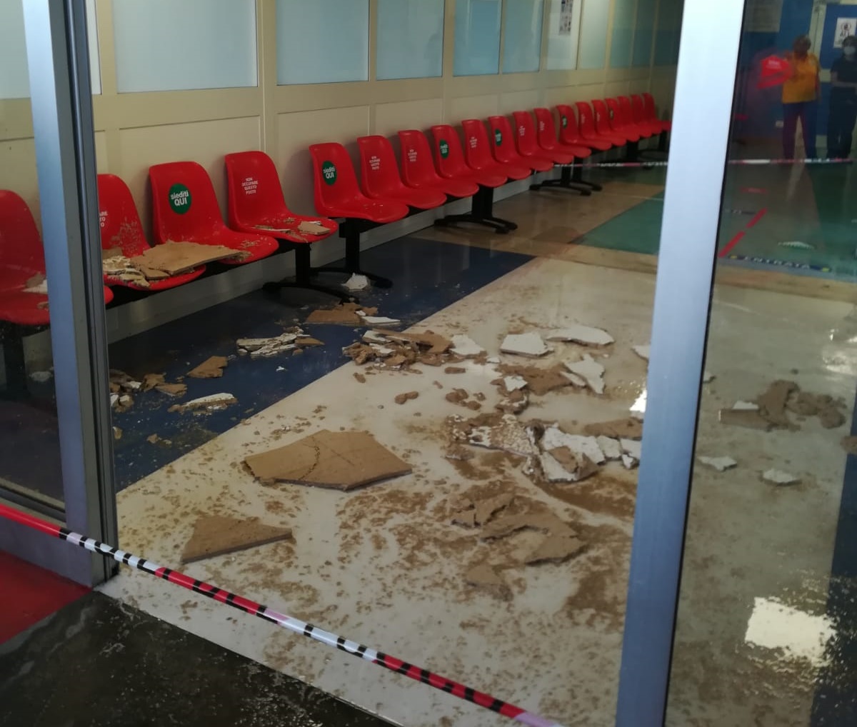Crollo controsoffitto ospedale Locri, Calabrese: «Inqualificabile quanto accaduto»