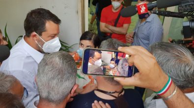 Salvini a Reggio Calabria: «Tornerò costantemente anche nei quartieri sommersi da rifiuti»