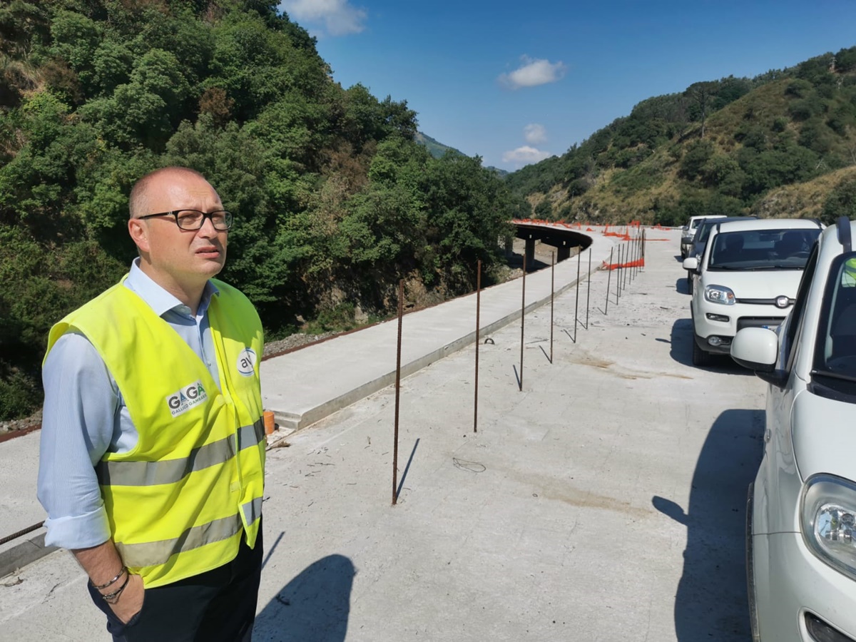 Carmelo Versace sul cantiere della Gallico – Gambarie: «Sarà consegnata entro la prossima estate»