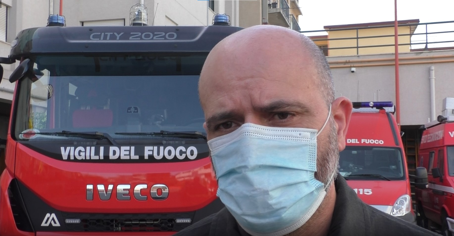 Reggio, il comandante provinciale Vigili del Fuoco, Carlo Metelli: «Roghi rifiuti nocivi per la salute»